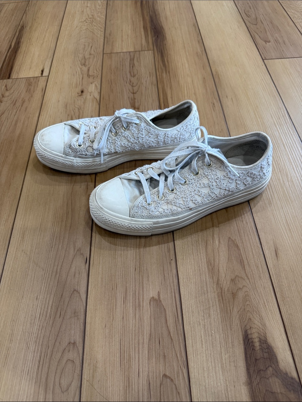 Women’s Lace-Trim Low-Top Sneakers Platform - Cream - Picture 3 of 4